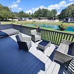 Loki\'S Retreat Lodge With Hot Tub