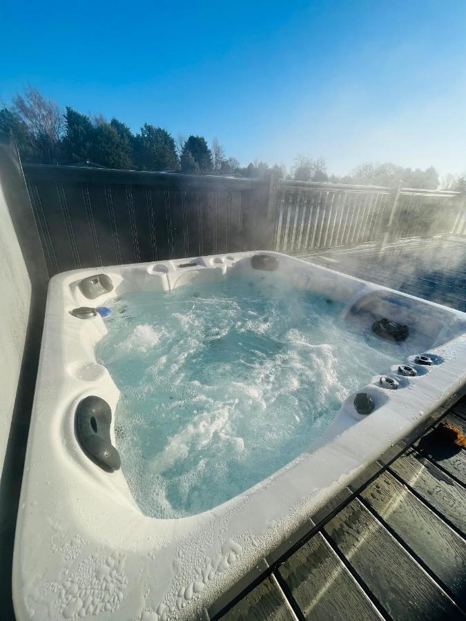 Loki's Retreat With Hot Tub Rumah liburan *