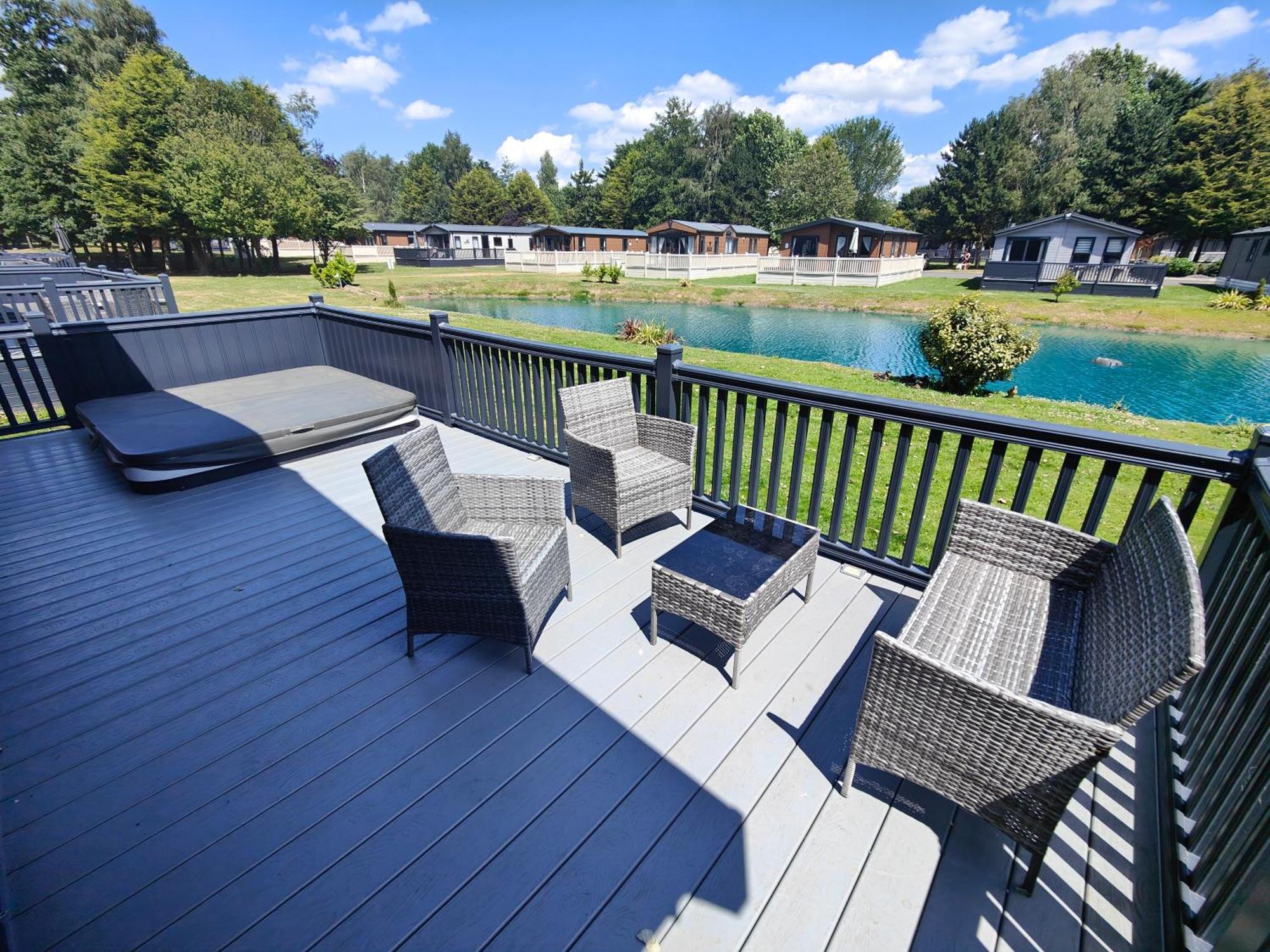 Loki's Retreat With Hot Tub Rumah liburan York